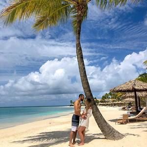 Meet your Posher, Maya